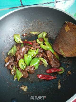 辣椒炒牛肉的做法步骤:7