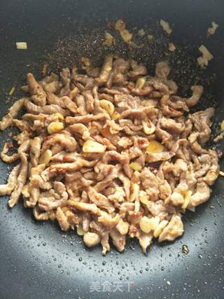 京酱肉丝的做法步骤:6