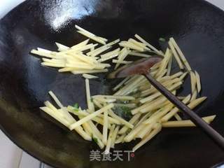 刺五加土豆汤的做法步骤:5