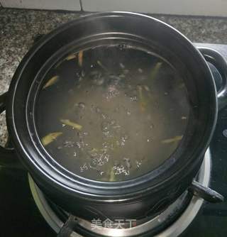 皮蛋瘦肉粥的做法步骤:4