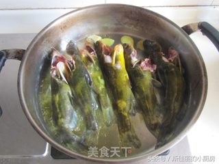 瓠子黄骨鱼汤的做法步骤:3
