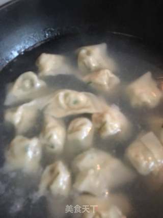 鲜虾馄饨的做法步骤:9