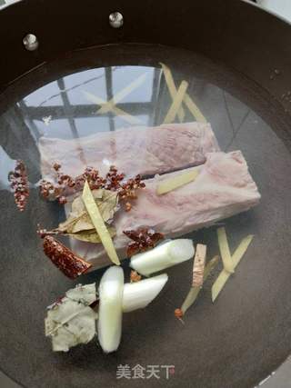 回锅肉的做法步骤:2