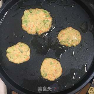 宝宝辅食:素肉饼的做法步骤:5