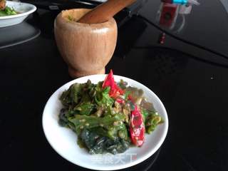 擂辣椒皮蛋的做法步骤:2