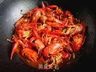 麻辣小龙虾的做法步骤:14