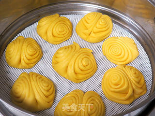 花样面点之【南瓜蝴蝶花卷】的做法步骤:17