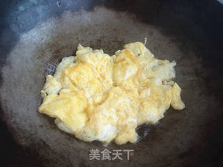 鸡蛋炸酱的做法步骤:2
