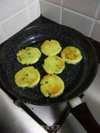 土豆糯米饼的做法步骤:13
