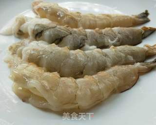 五彩蚝油南美大对虾的做法步骤:4