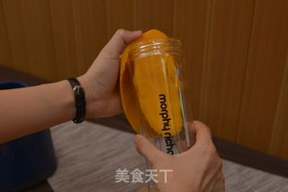 鲜芒早餐汁的做法步骤：4