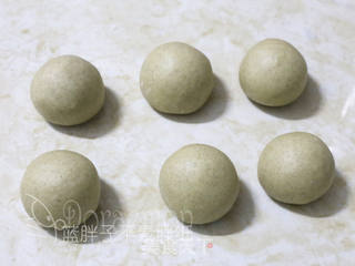 荞麦肠仔馒头卷的做法步骤:2