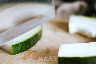 春夏交替喝一碗清爽的豆腐汤补充体力的做法步骤:2