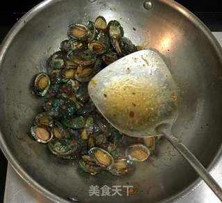 酱爆小鲍鱼的做法步骤:4