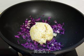 紫甘蓝炒二米饭的做法步骤：5