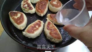 素馅水煎包的做法步骤:9