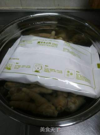 泡椒鸡爪的做法步骤:5