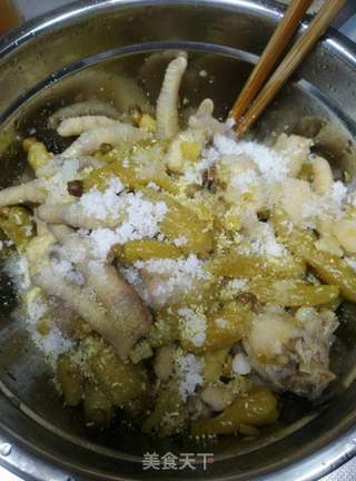 泡椒鸡爪的做法步骤:7