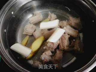 冬瓜排骨汤的做法步骤:8