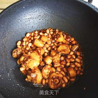 猪尾巴烧花生米的做法步骤:9