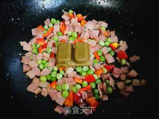 咖喱菠萝炒饭的做法步骤:9