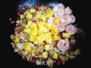 咖喱菠萝炒饭的做法步骤:13