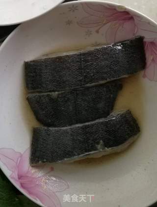 香煎比目鱼的做法步骤:2