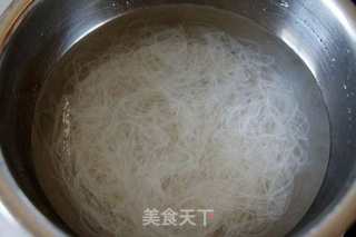 双味东北酸菜粉的做法步骤:3