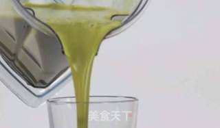 香菜热带水果奶昔的做法步骤：3