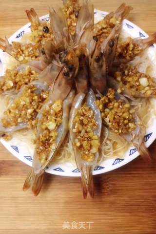 蒜蓉粉丝蒸大虾的做法步骤:10