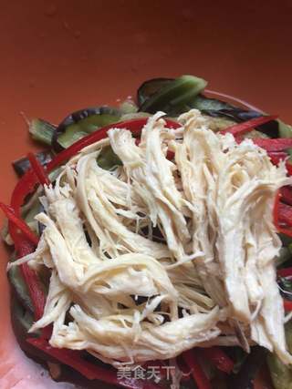 手撕茄子拌鸡脯肉的做法步骤:7