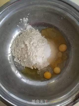 草龟蛋软蛋卷的做法步骤:2