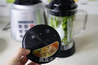 芹菜黄瓜奶昔的做法步骤:4