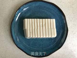 皮蛋豆腐的做法步骤:2