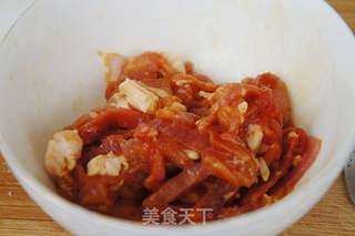 酸菜炒肉丝的做法步骤:3