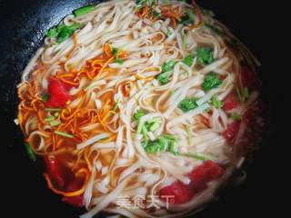 葱油海参汤面的做法步骤：8