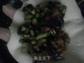 蒜苔木耳猪肉包的做法步骤:16