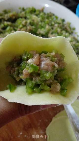 青椒馅水饺的做法步骤:7
