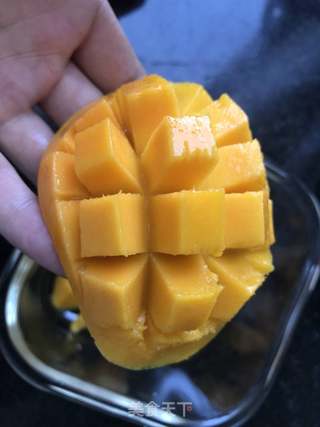 芒果牛奶布丁的做法步骤:3