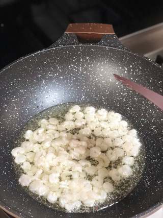 虾爆鳝面的做法步骤:6