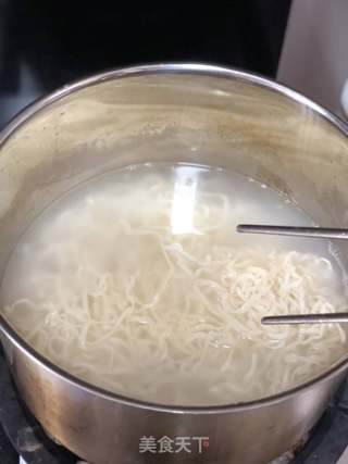 虾爆鳝面的做法步骤:12