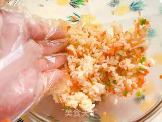 【宝宝辅食】12M+,虾松杂蔬炒饭的做法步骤:7