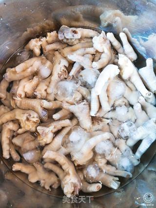 网红美食——“柠香凤爪”的做法步骤:3
