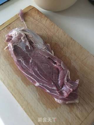 懒人版卤牛肉的做法步骤：1