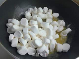 蔓越莓花生牛轧糖的做法步骤:5