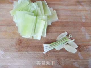 牛肚粉丝汤的做法步骤:2