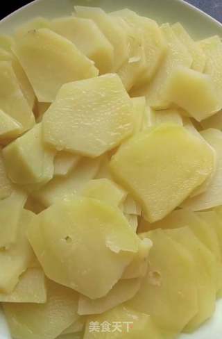 土豆丸子的做法步骤：1