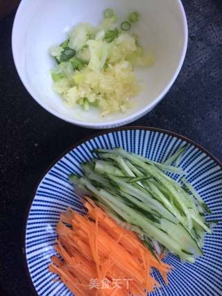 麻辣手撕鸡的做法步骤:4