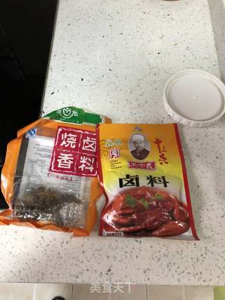 卤水鹅掌翼的做法步骤：1