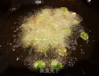 酥炸蚕豆的做法步骤:4